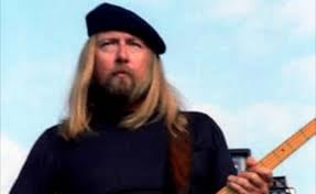 Почина басистът на известната рок група Lynyrd Skynyrd ВИДЕО