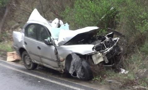 Страшен кошмар след адски сблъсък на две коли в Сливенско 