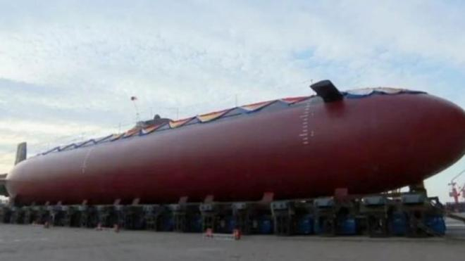 Китай построи “подводница без глава”