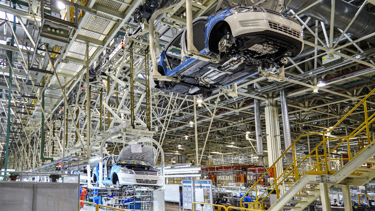Финансист: Защо заводите за автомобили заобикалят България