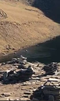 Група мъже се плацикаха в едно от Седемте рилски езера ВИДЕО 