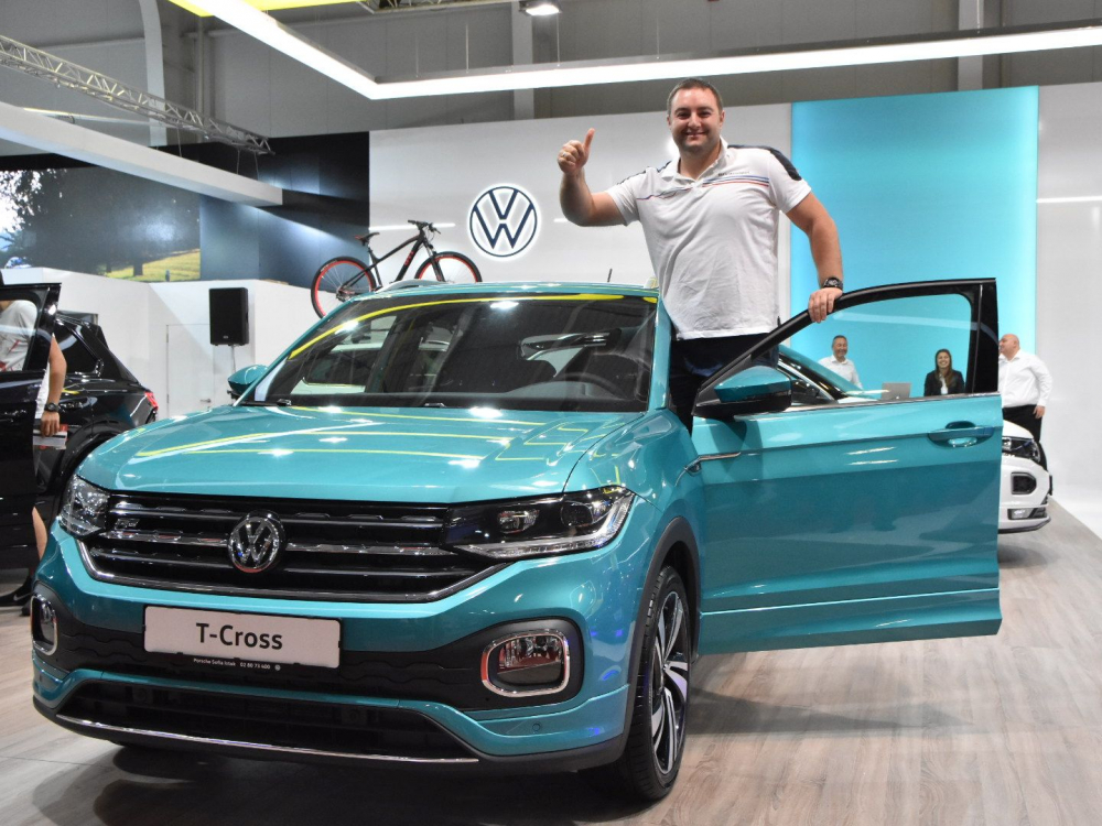 Посетител на "Автосалон София 2019" си тръгна с чисто нова кола!