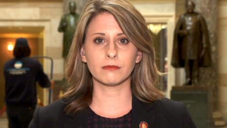Скандално: Конгресменка в САЩ подаде оставка заради секс тройка СНИМКИ 18+