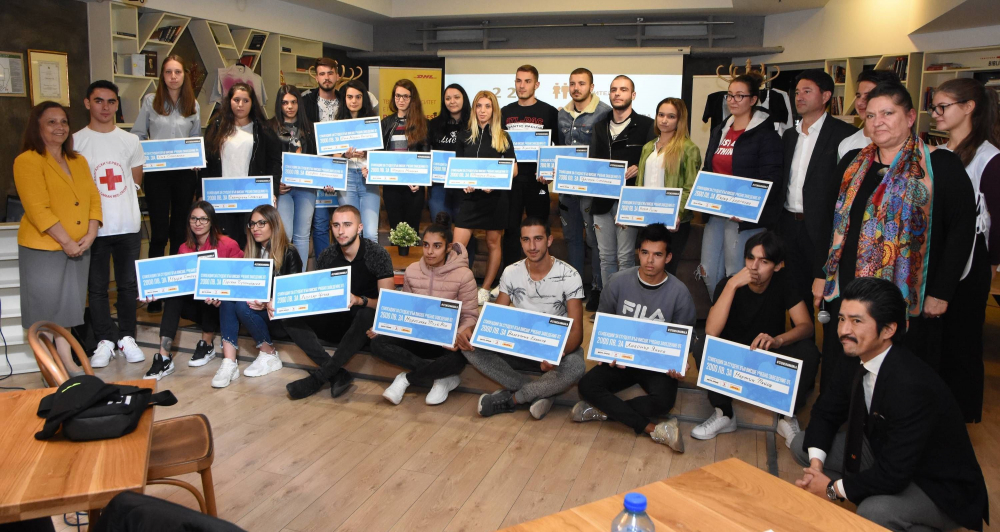 Дарителската кампания #steniskanabala за шеста поредна година пише „отличен” на абитуриентите за тяхната съпричастност  