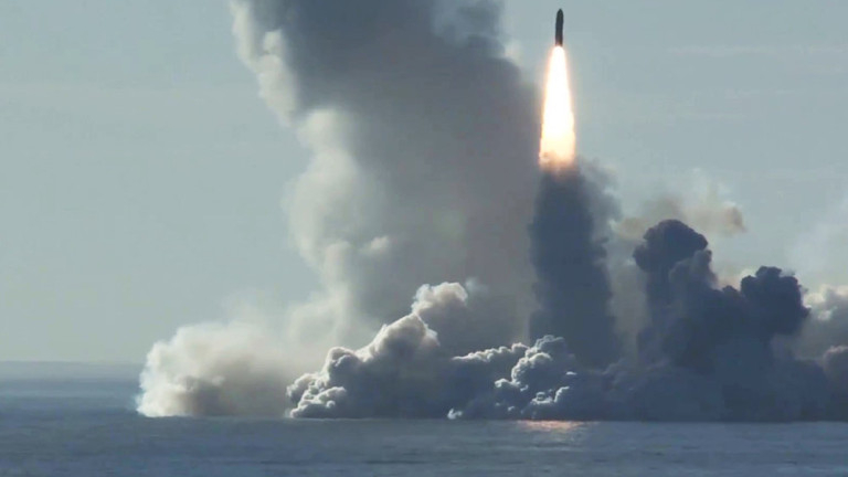 Появи се ВИДЕО от изстрелване на ракета "Булава" от руска стратегическа подводница