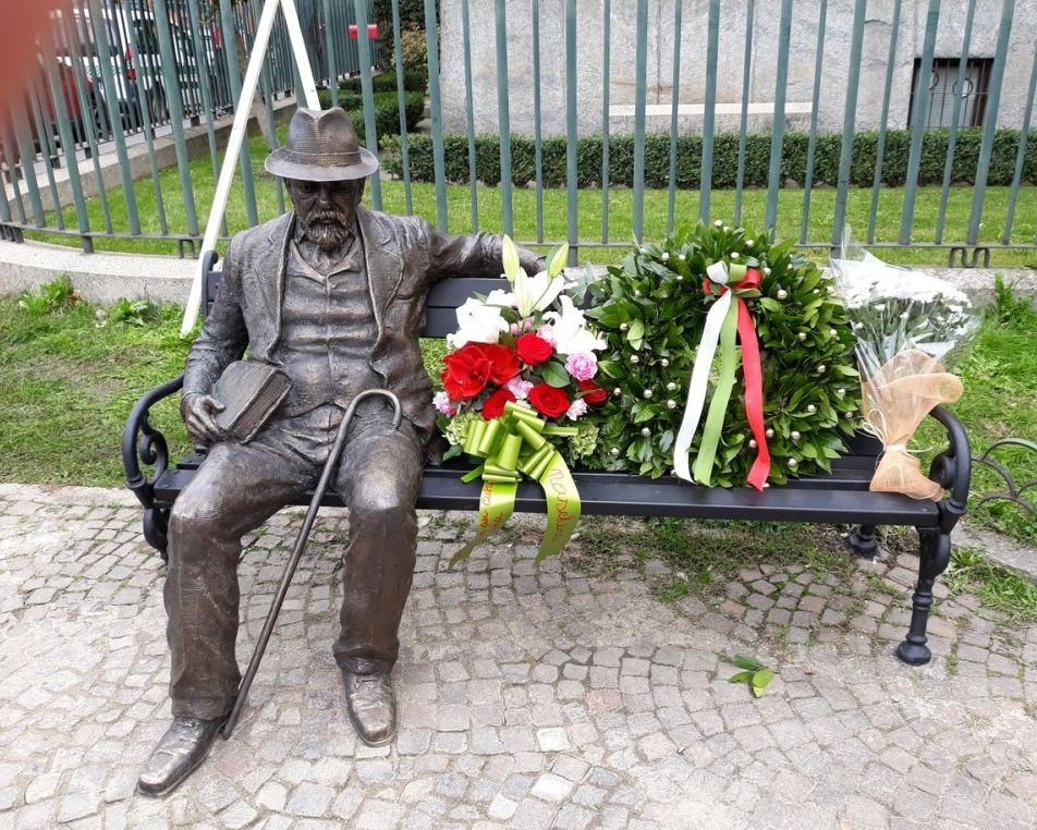 Откриха паметник на Пенчо Славейков в Милано