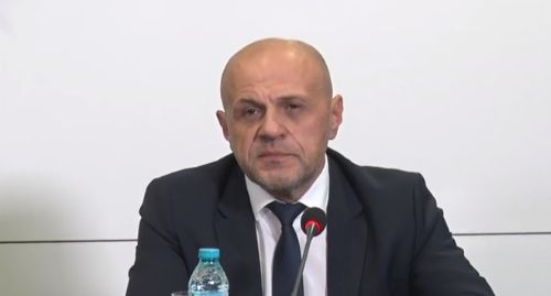 Напрежението расте: Томислав Дончев отвърна на обвиненията на БСП и Манолова