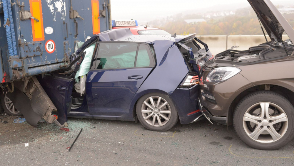 Страшна катастрофа в Германия с 18 коли и 29 пострадали ВИДЕО