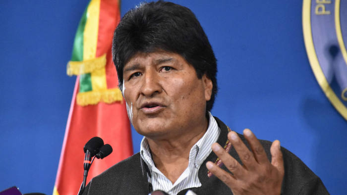 Ево Моралес напусна Боливия, ето коя страна ще го приюти СНИМКА