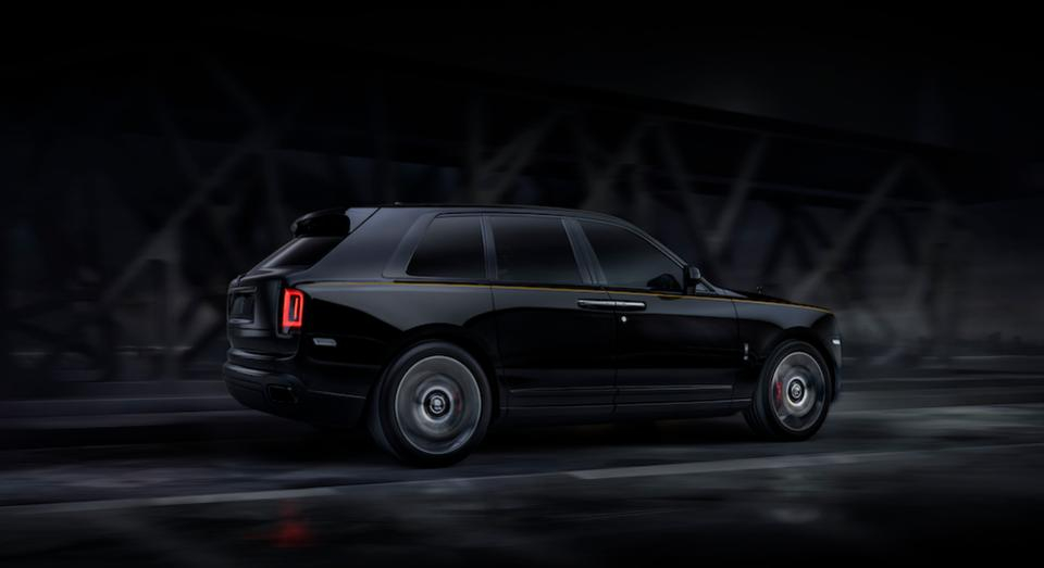 Ето го уникалния Rolls-Royce Black Badge Cullinan СНИМКИ