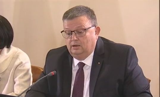 Сотир Цацаров: Указът на Радев за Гешев няма юридически мотиви