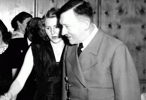 Не е за вярване каква палавница е била Ева Браун преди да срещне Хитлер