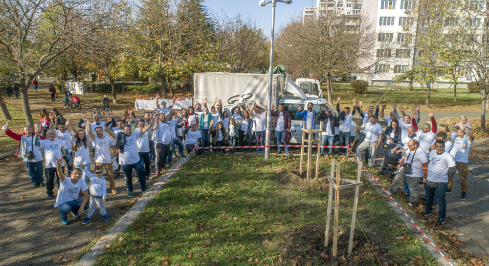 Доброволци от „Джи Пи Груп“ засадиха  над 1600 дървета в София и Бургас