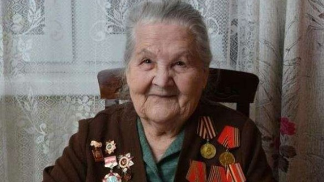 Руски феномен: 97-г. баба военен ветеран стана блогър 