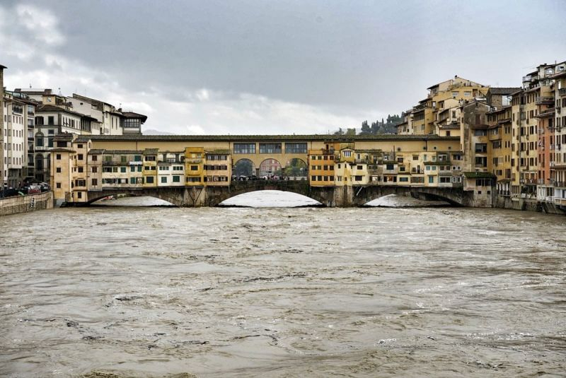 След Венеция още два знакови италианска града отиват под вода ВИДЕО