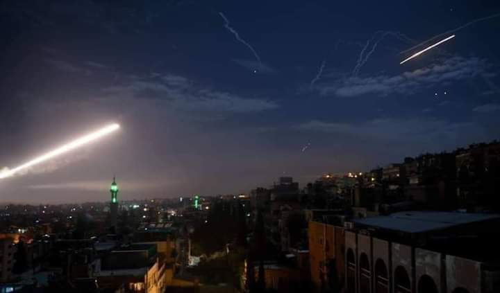 Сирийската ПВО е свалила ракети при атака край Дамаск ВИДЕО