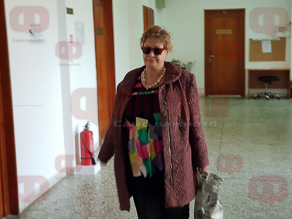 Черната вдовица от Бургас разплака съда с историята за мъжа си, намерен в контейнер