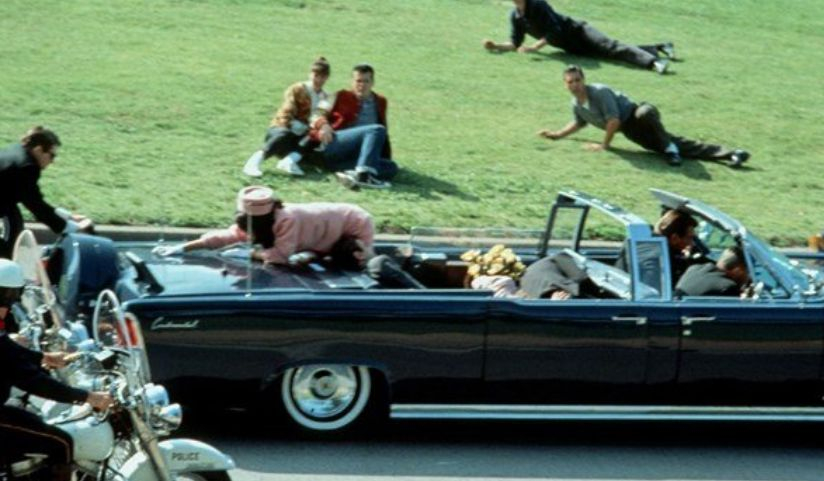 Денят, който преди 56 г. промени САЩ: Убийството на Джон Кенеди СНИМКИ/ВИДЕО