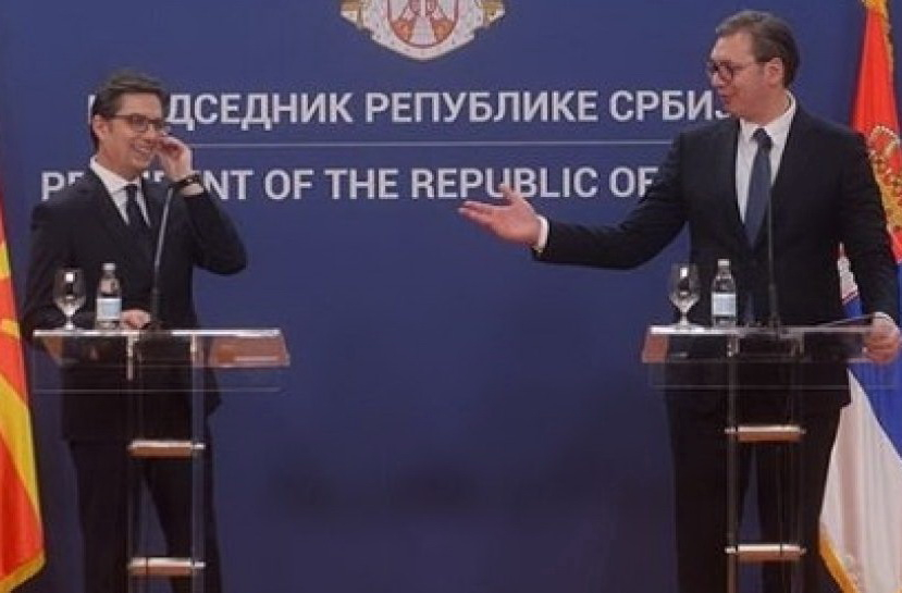 "Вечер" гневно: Президентът Пендаровски знае български, но се прави, че не разбира сръбски! ВИДЕО