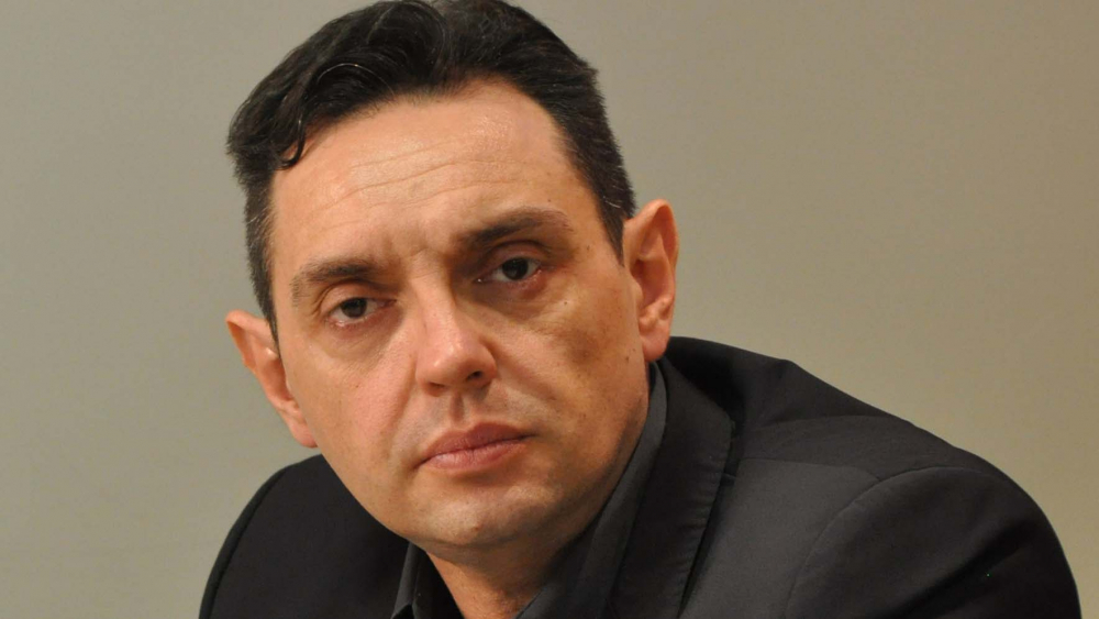 Сръбският военен министър със скандално изказване за българско оръжие в ръцете на терористи 