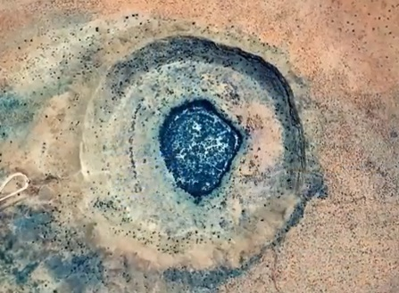 Невероятна информация за загадъчен кратер в Австралия ВИДЕО
