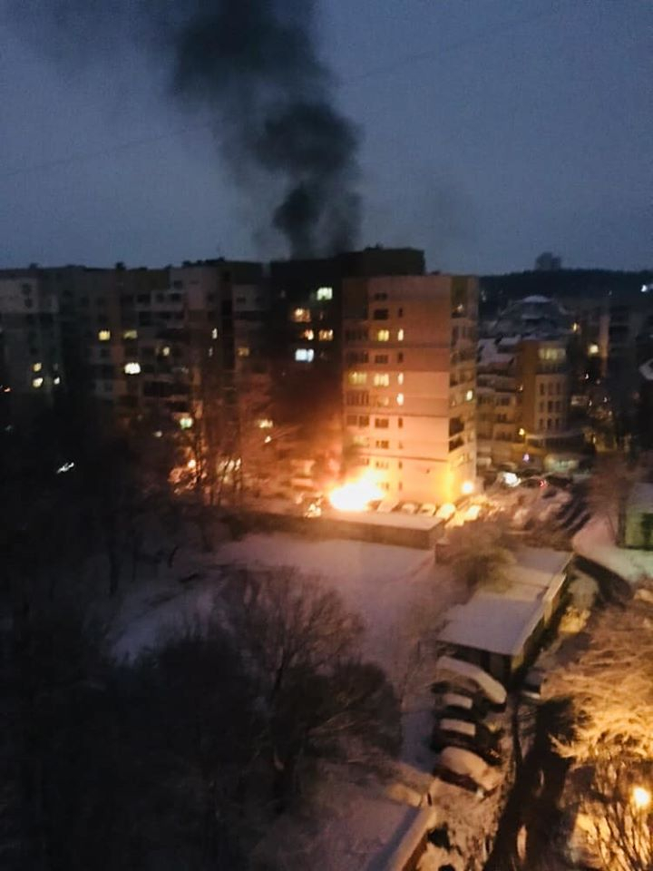 Огнен ужас в столичния квартал "Стрелбище" СНИМКИ