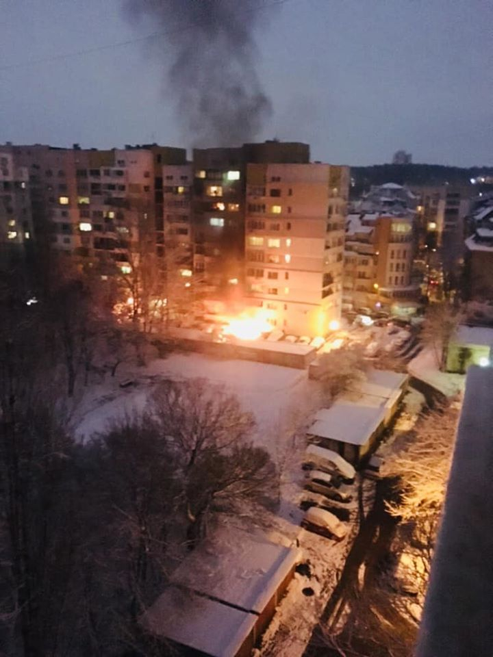 Огнен ужас в столичния квартал "Стрелбище" СНИМКИ