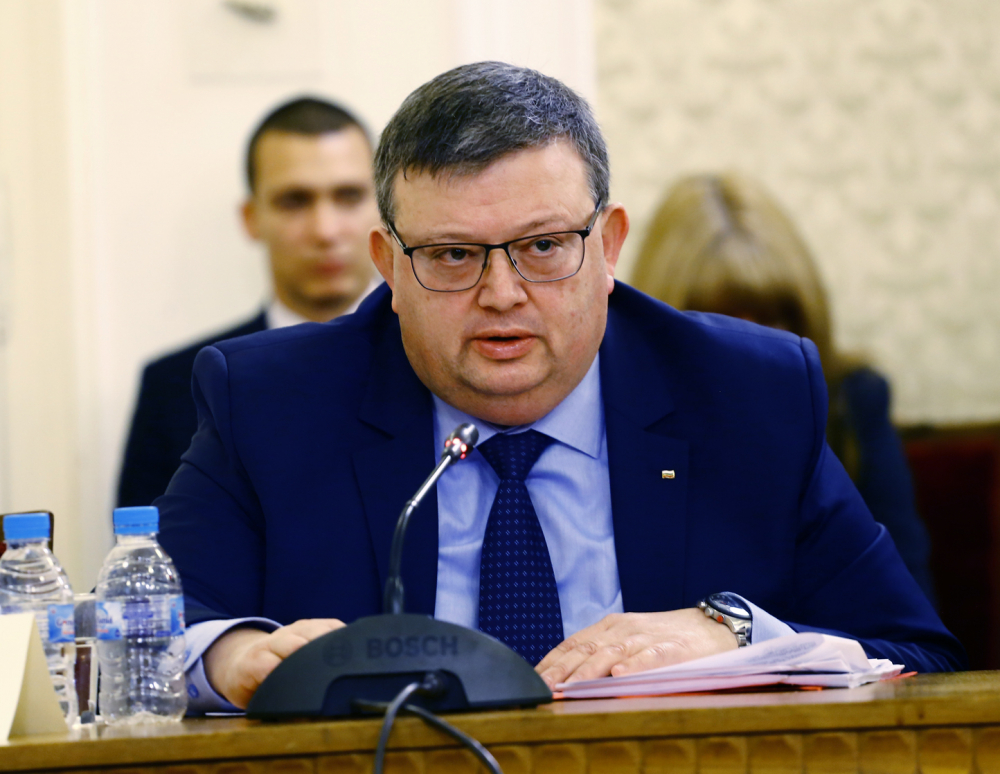 Цацаров: Имаме повече работа, корупцията не е намаляла