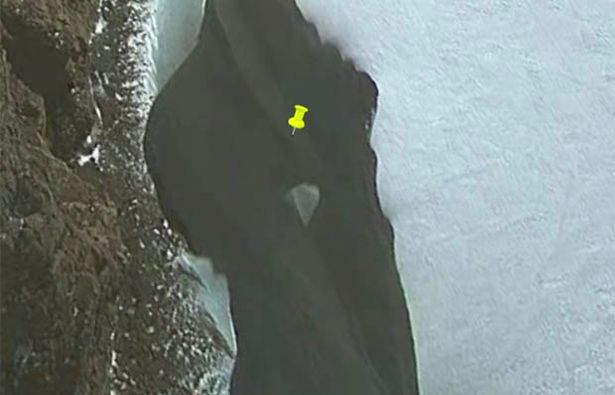 Мистерия в Антарктика: Google Earth засне кораб на извънземни ВИДЕО
