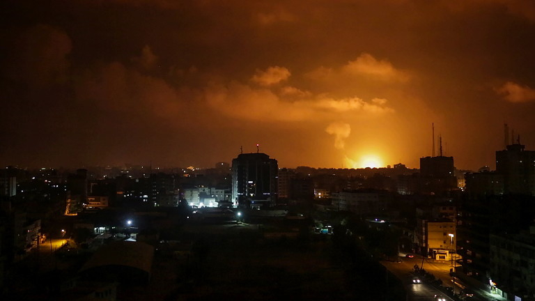 Израел удари Газа след ракетната атака ВИДЕО