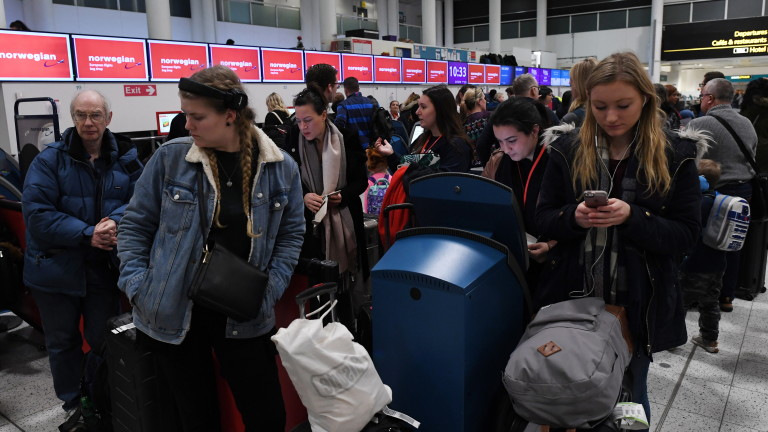 Как туристите надхитрят авиокомпаниите с ръчния багаж