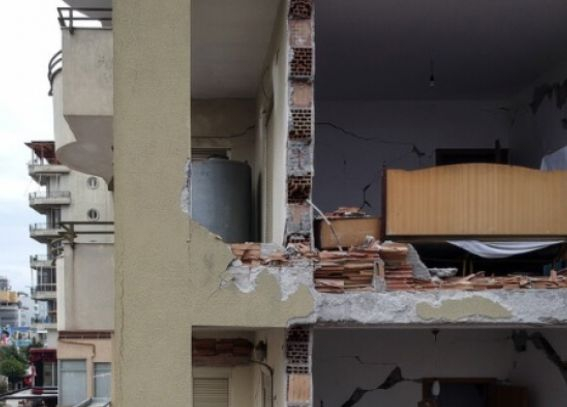 Нов кошмар! Силно земетресение пак удари порутената Албания
