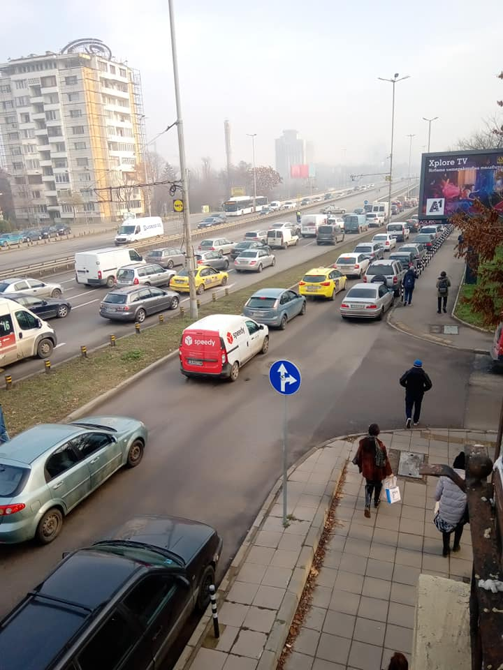 В момента: На столичното "Цариградско шосе" е страшно! СНИМКИ 
