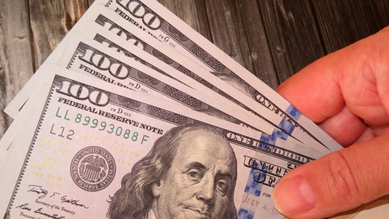Финансистът Питър Шиф: Светът ще се откаже от долара