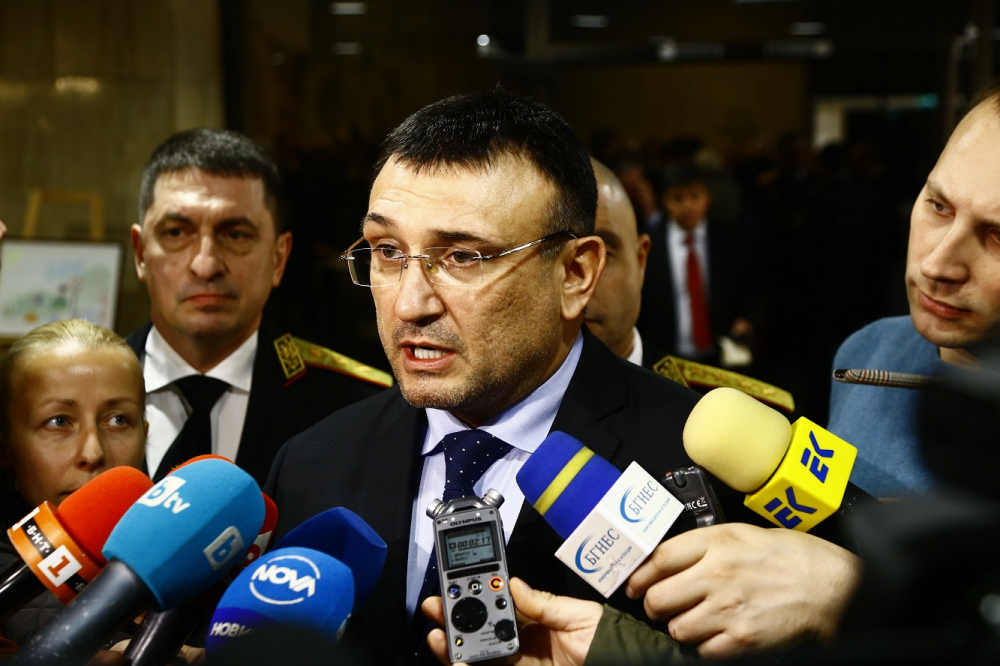 Министър Маринов с горещ коментар за инцидента в АЕЦ "Козлодуй" и срещата на Борисов с...