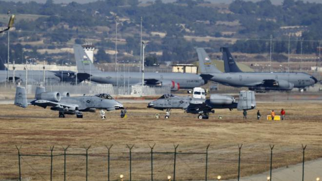 САЩ спешно извеждат с огромни самолети нещо от военните си бази в Турция