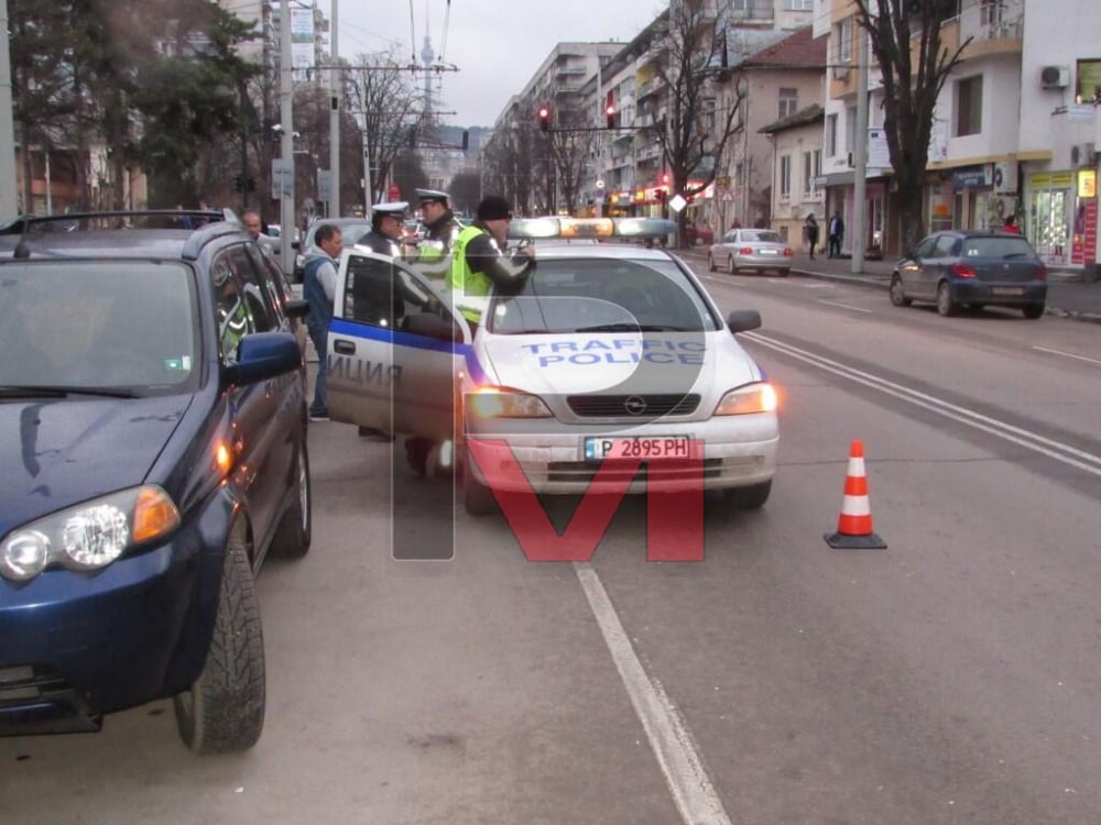 Две коли пометоха 4-годишно в Русе пред очите на ужасената му майка ВИДЕО