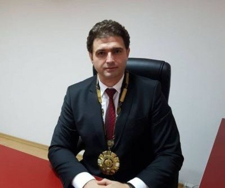 Фирма за белот изяде главата на кмета на Стрелча 