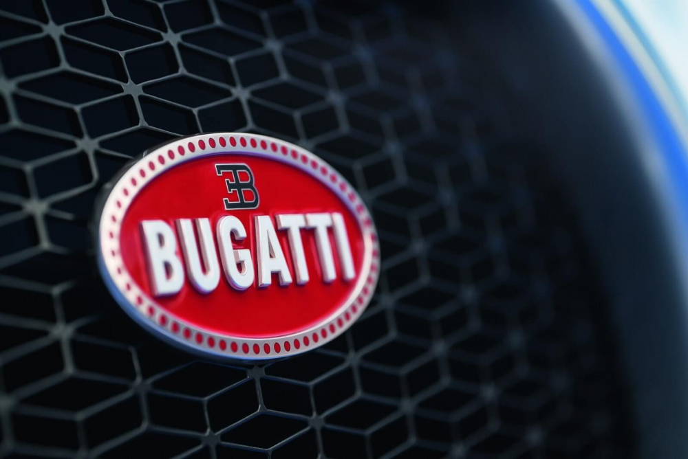 Единственият в света Bugatti Chiron със салон Hermès СНИМКИ