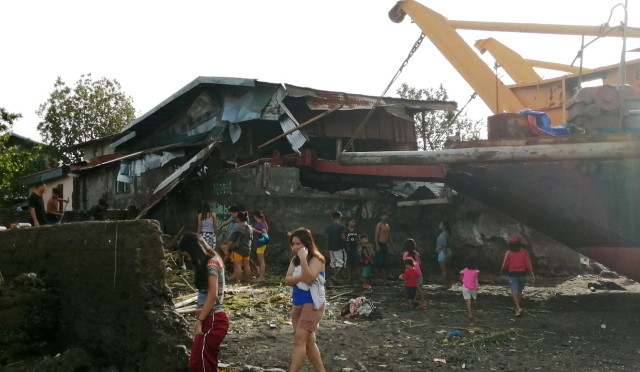 Най-малко 16 са жертвите на тайфуна "Фанфон" на Филипините