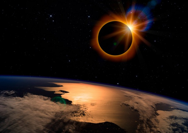 Прочут астролог: Последното за 2019 слънчево затъмнение - врата към финансовия крах 