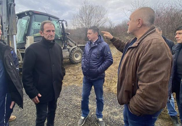  Борисов показа със СНИМКИ как ще се реши бедствието в Перник 