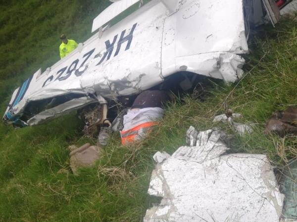 Самолет се разби в Колумбия, има загинали СНИМКИ