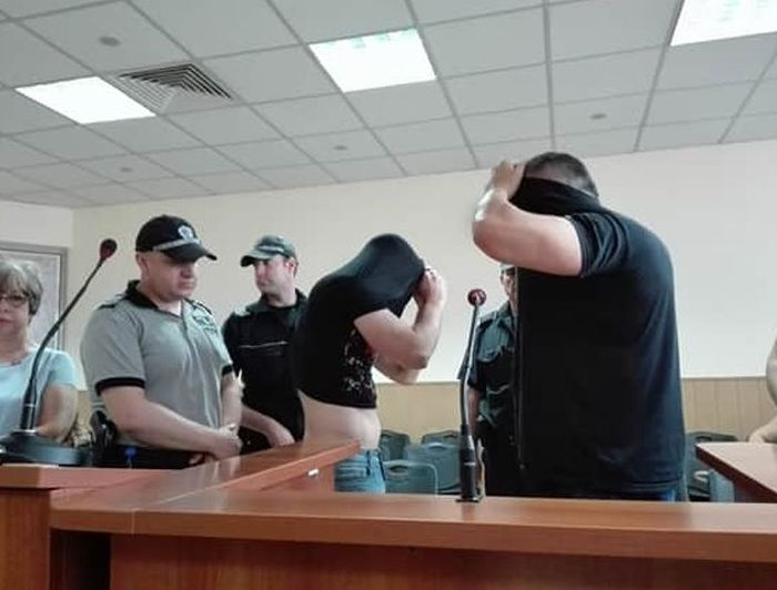 Обявиха присъдите на ченгетата, ограбили трафикант на цигари в Пловдив