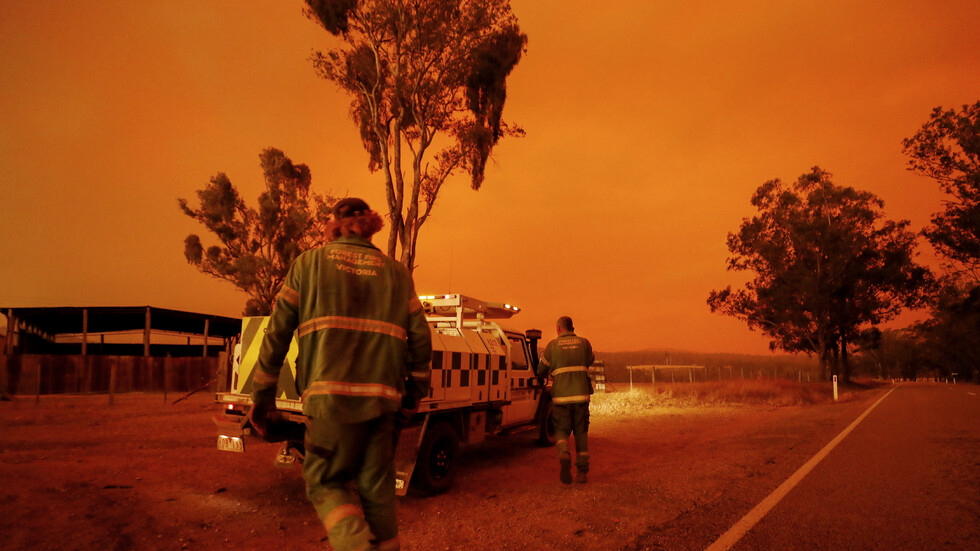 Добри новини за туристите, попаднали в огнения ад в Австралия 