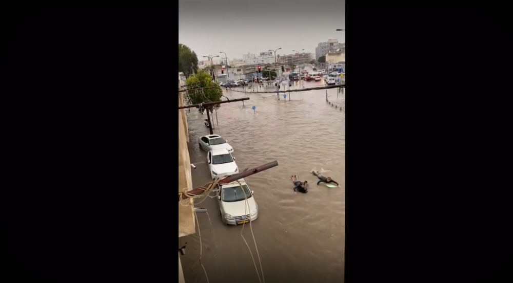 Воден ужас! Наводненията в Израел взеха своите първи жертви ВИДЕО