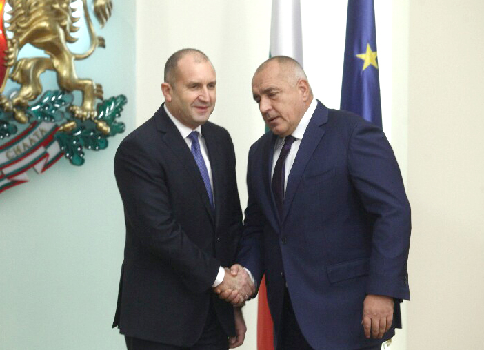 Борисов и Радев със спешна среща заради коронавируса
