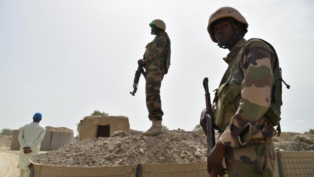 Над 80 души загинаха при атака на военна база в Нигер