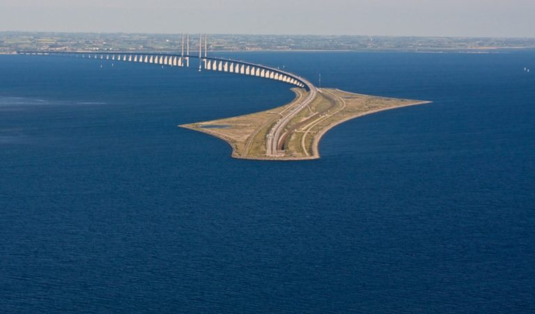 Това е единственият мост в света, минаващ под вода