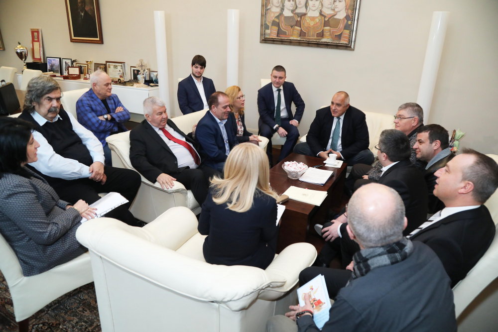 Борисов на извънредна среща в МС
